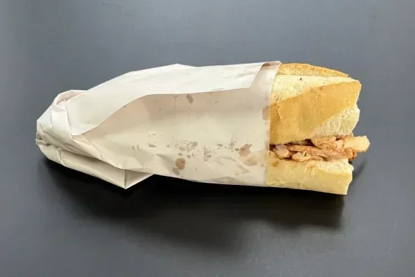 Üç Parça Ekmek